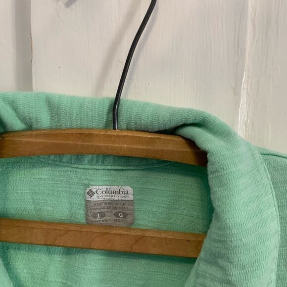 Columbia womens sea green large v-neck sleeveless collared tank top in a Sz L - Picture 3 of 6